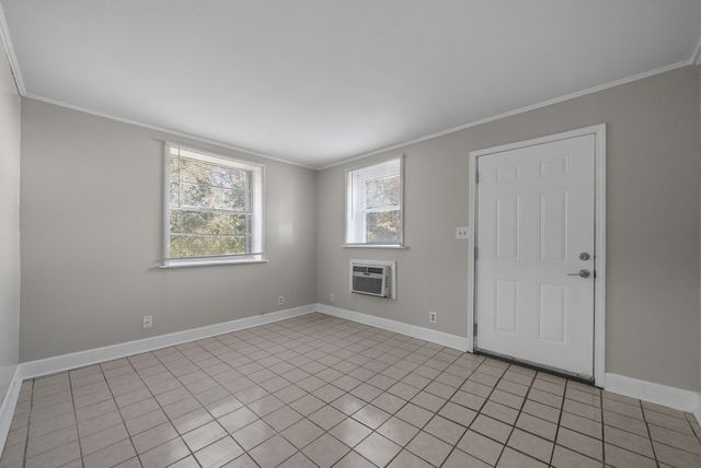 432 Circle Dr Apt D, Clarksville, TN 37043