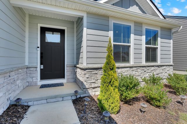 810 Rae Dr, Columbia, TN 38401