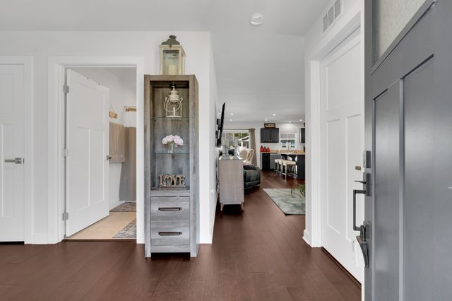 810 Rae Dr, Columbia, TN 38401