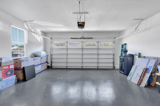 810 Rae Dr, Columbia, TN 38401