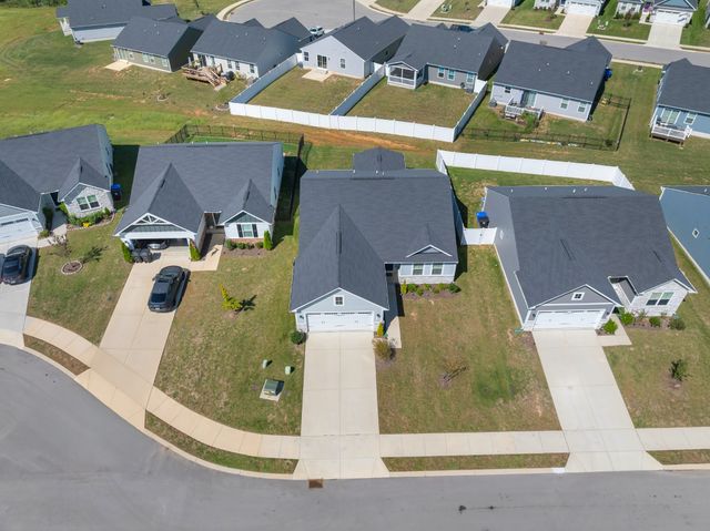 810 Rae Dr, Columbia, TN 38401