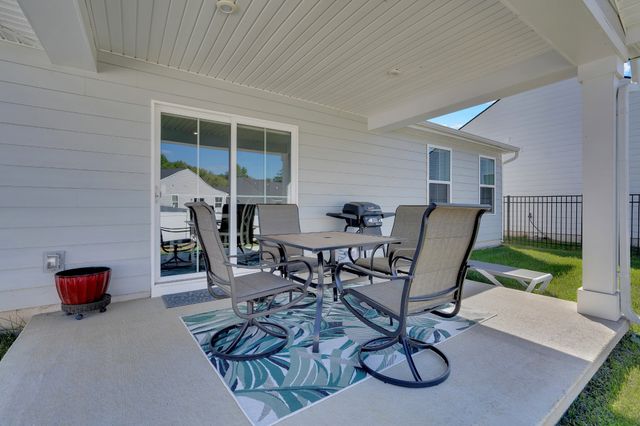 810 Rae Dr, Columbia, TN 38401