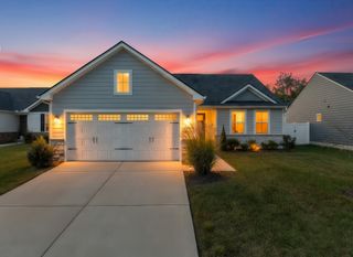 810 Rae Dr, Columbia, TN 38401