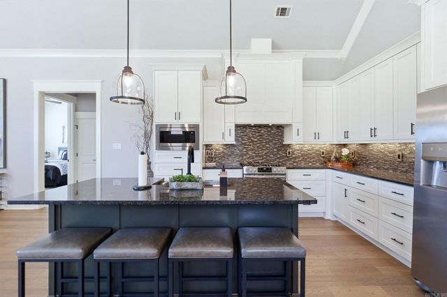 1185 Essex Drive, Benton, AR 72019