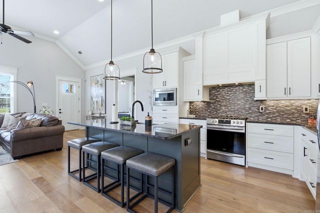 1185 Essex Drive, Benton, AR 72019