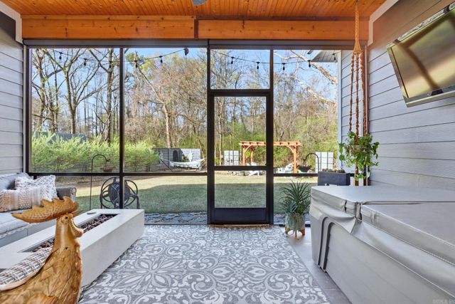 1185 Essex Drive, Benton, AR 72019