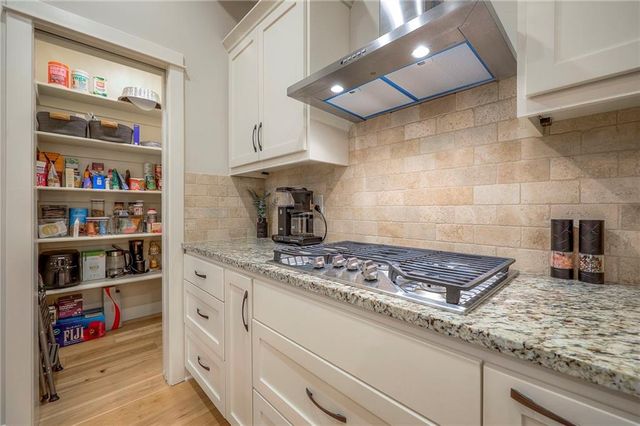 2250 Lake Pointe Dr Drive 300, Lawrence, KS 66049