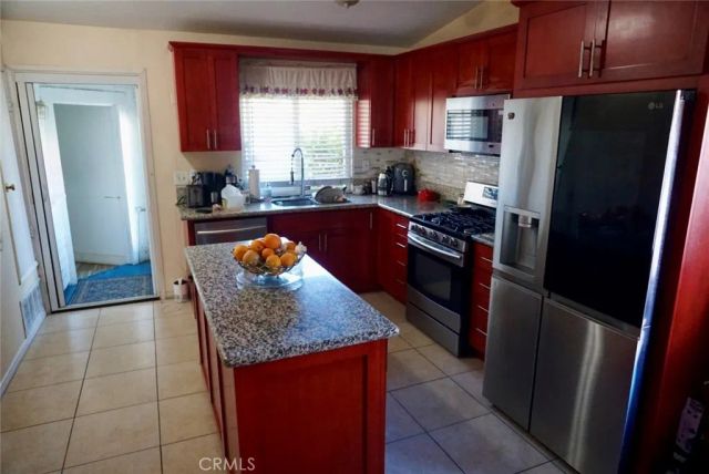 776 Atchison, Colton, CA 92324