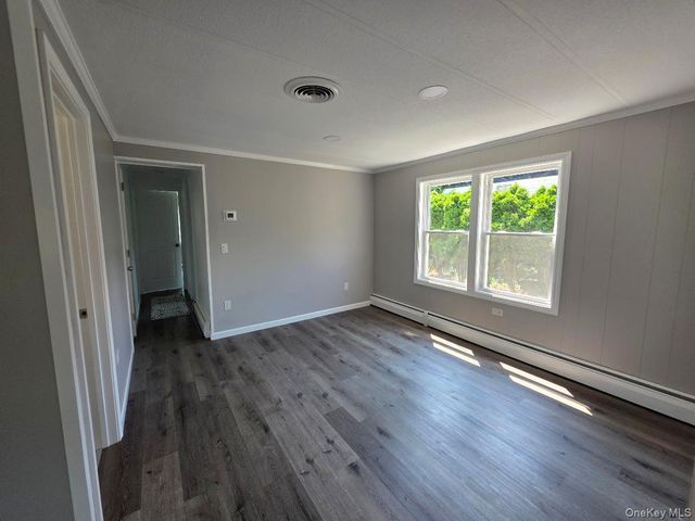 309-15 Fanning Boulevard, Riverhead, NY 11901