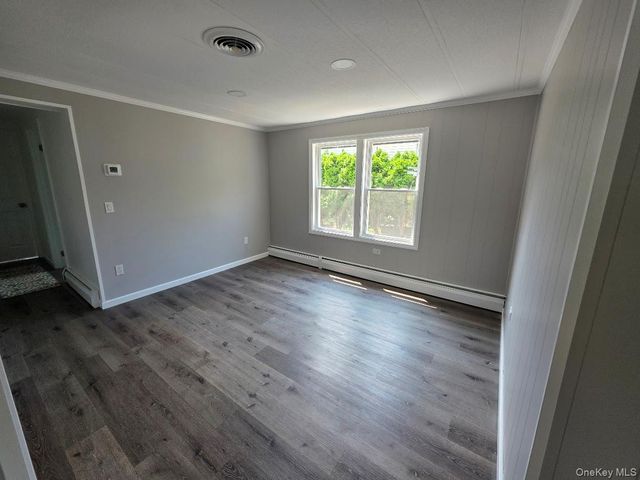 309-15 Fanning Boulevard, Riverhead, NY 11901