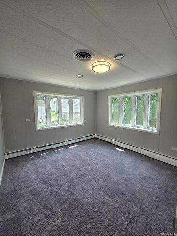 309-15 Fanning Boulevard, Riverhead, NY 11901