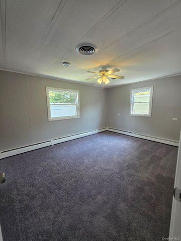 309-15 Fanning Boulevard, Riverhead, NY 11901