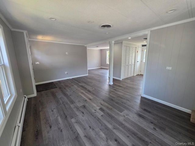 309-15 Fanning Boulevard, Riverhead, NY 11901