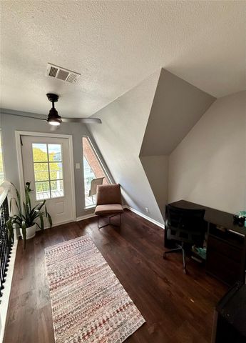 2221 Coveside Street, Kemah, TX 77565