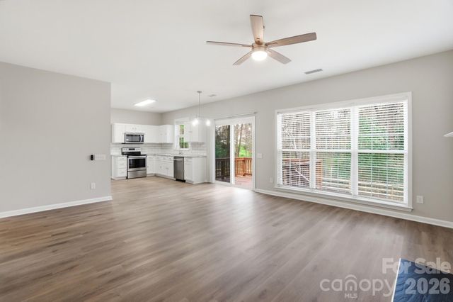 7711 Taymouth Lane, Charlotte, NC 28269
