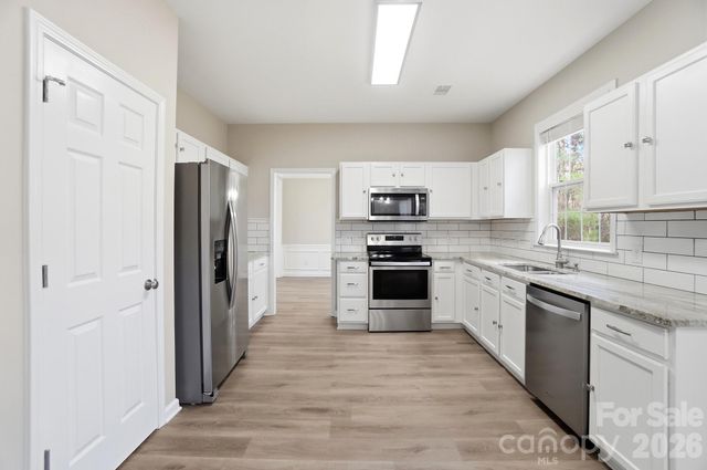 7711 Taymouth Lane, Charlotte, NC 28269