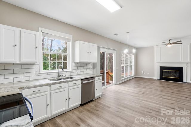 7711 Taymouth Lane, Charlotte, NC 28269