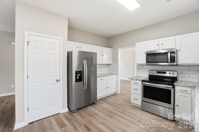 7711 Taymouth Lane, Charlotte, NC 28269