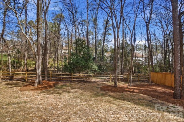 7711 Taymouth Lane, Charlotte, NC 28269