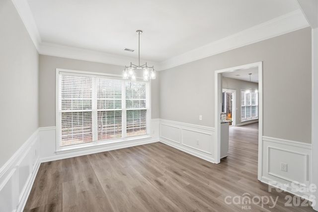 7711 Taymouth Lane, Charlotte, NC 28269