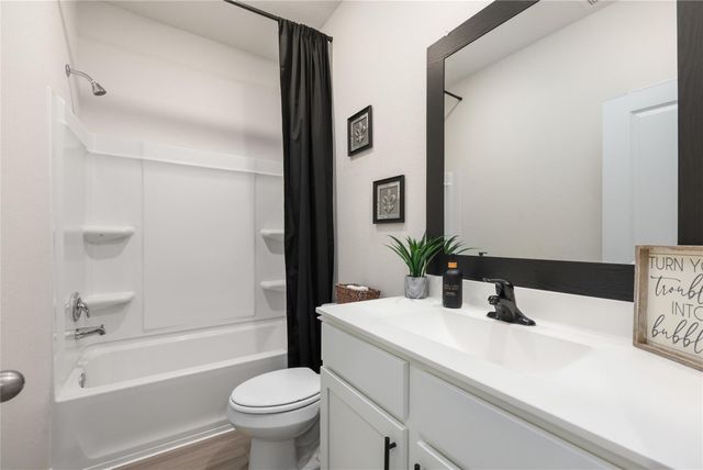 14209 Freeboard Drive, Texas City, TX 77510