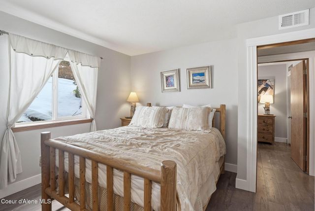 22 Chapel Court, Unit 201, Sandpoint, ID 83864