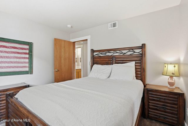 22 Chapel Court, Unit 201, Sandpoint, ID 83864