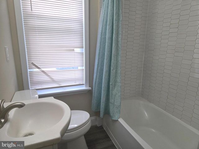157 ROBERTSON AVE, Morrisville, PA 19067
