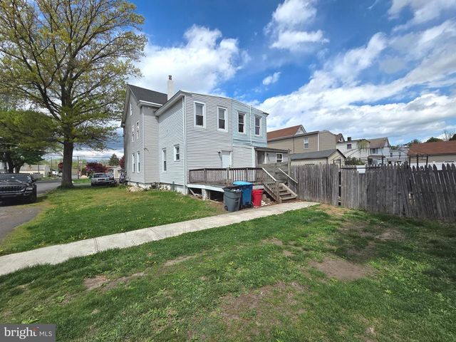 157 ROBERTSON AVE, Morrisville, PA 19067