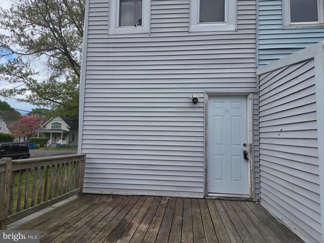 157 ROBERTSON AVE, Morrisville, PA 19067
