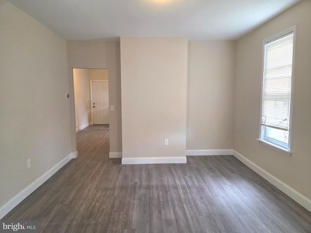 157 ROBERTSON AVE, Morrisville, PA 19067