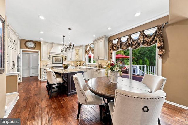 36 QUAIL HOLLOW DR, Sewell, NJ 08080