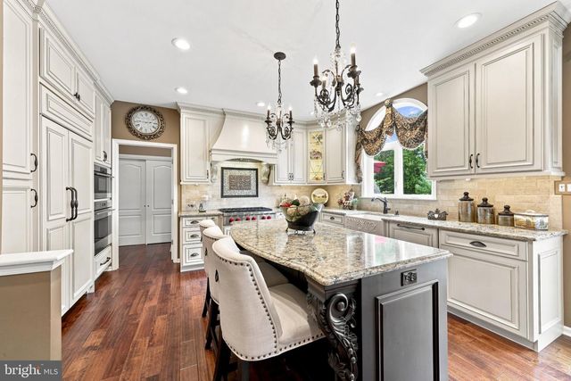 36 QUAIL HOLLOW DR, Sewell, NJ 08080