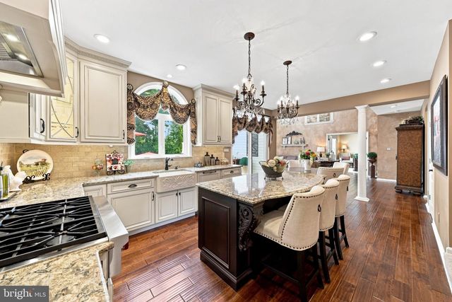 36 QUAIL HOLLOW DR, Sewell, NJ 08080