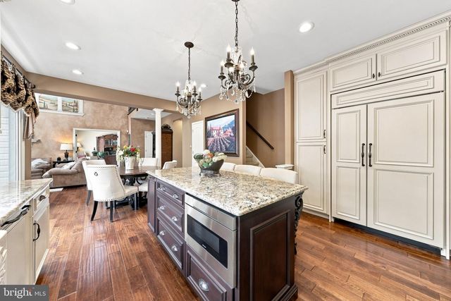 36 QUAIL HOLLOW DR, Sewell, NJ 08080