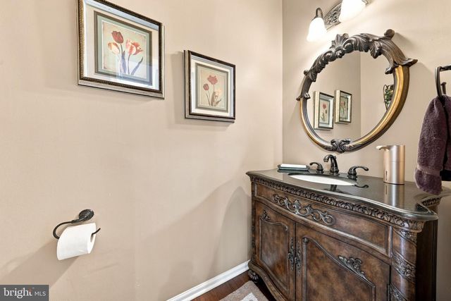 36 QUAIL HOLLOW DR, Sewell, NJ 08080
