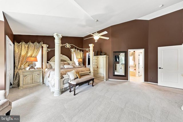36 QUAIL HOLLOW DR, Sewell, NJ 08080