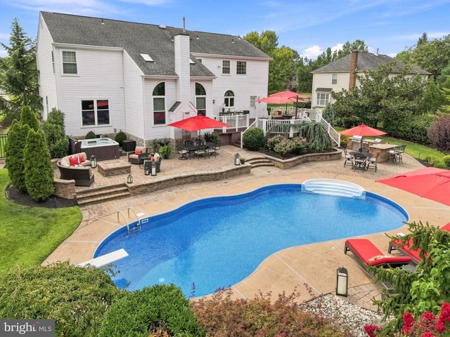 36 QUAIL HOLLOW DR, Sewell, NJ 08080