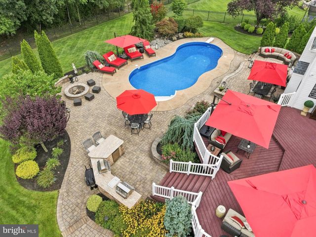 36 QUAIL HOLLOW DR, Sewell, NJ 08080