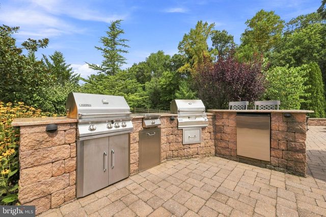 36 QUAIL HOLLOW DR, Sewell, NJ 08080