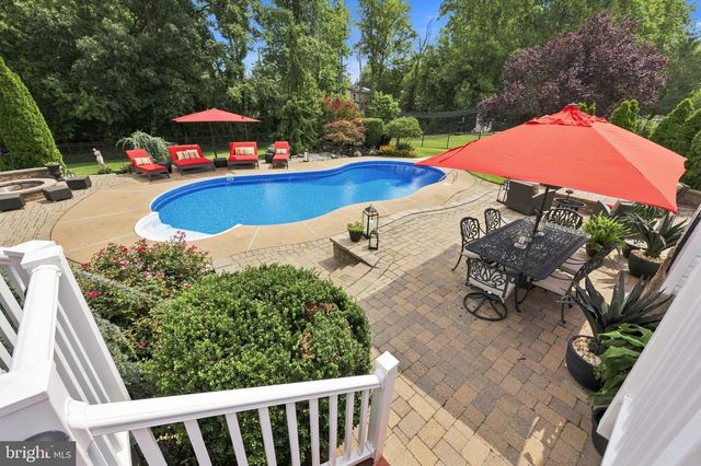 36 QUAIL HOLLOW DR, Sewell, NJ 08080