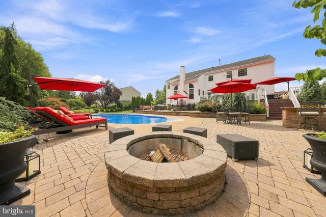 36 QUAIL HOLLOW DR, Sewell, NJ 08080