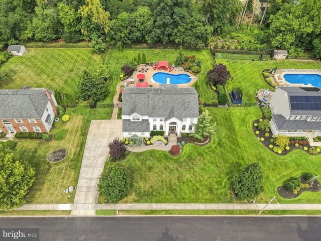36 QUAIL HOLLOW DR, Sewell, NJ 08080