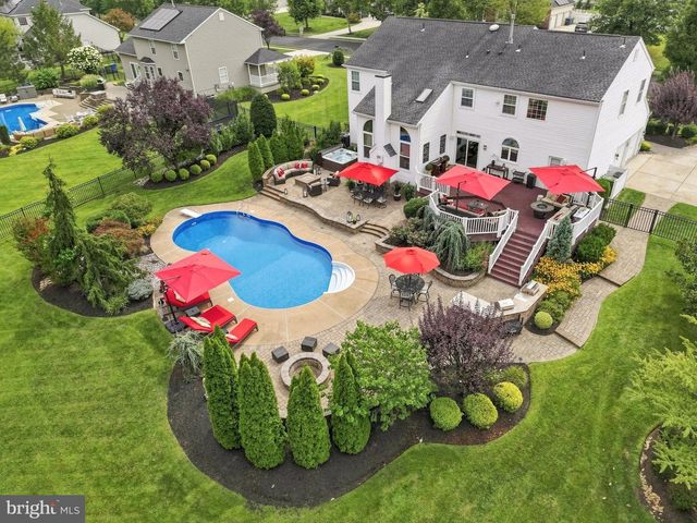 36 QUAIL HOLLOW DR, Sewell, NJ 08080