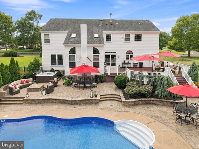 36 QUAIL HOLLOW DR, Sewell, NJ 08080