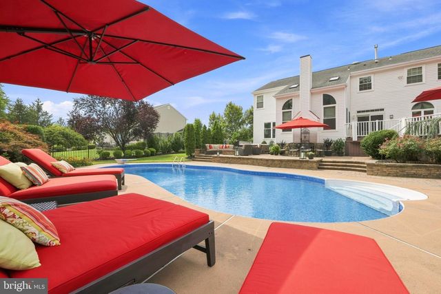 36 QUAIL HOLLOW DR, Sewell, NJ 08080