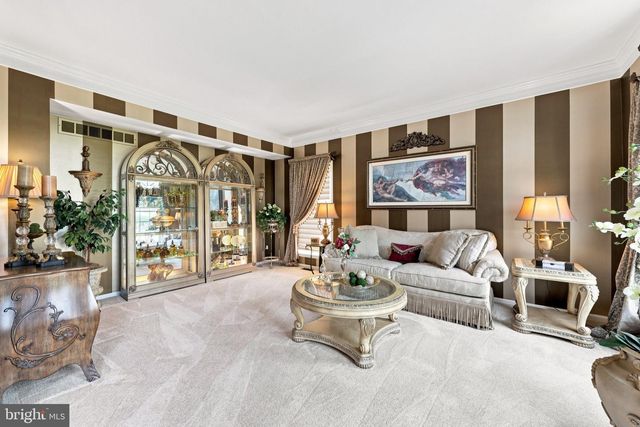 36 QUAIL HOLLOW DR, Sewell, NJ 08080