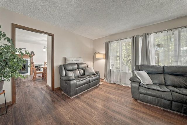 701 Leonard Drive, Eau Claire, WI 54703