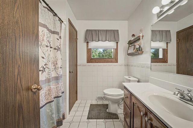 701 Leonard Drive, Eau Claire, WI 54703