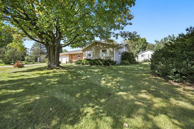 701 Leonard Drive, Eau Claire, WI 54703